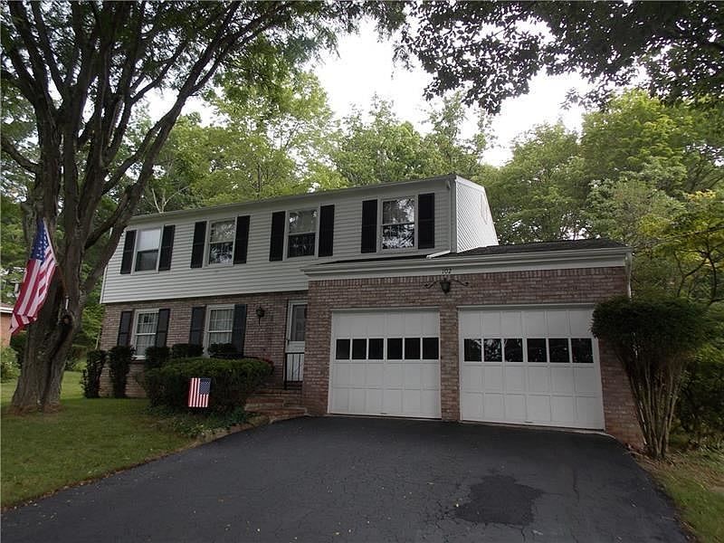 1st image of 102 Oakview Dr