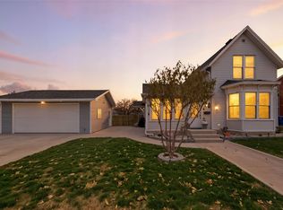 907 W State St, Marshalltown, IA 50158