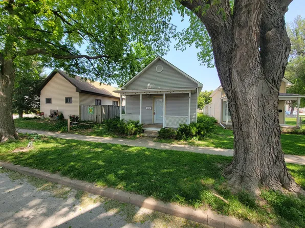 220 N 1st St, Missouri Valley, IA 51555