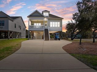 202 NE 64th St, Oak Island, NC 28465