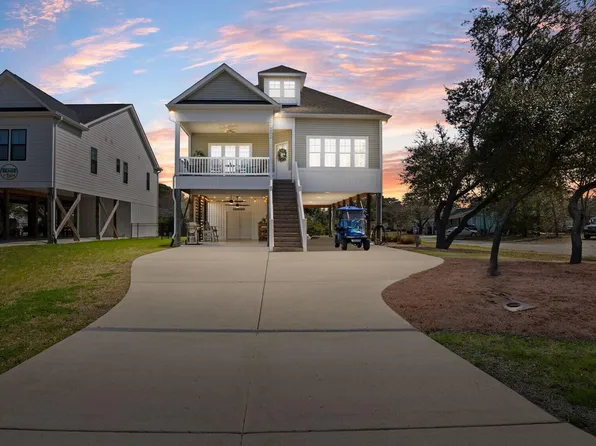 202 NE 64th Street, Oak Island, NC 28465
