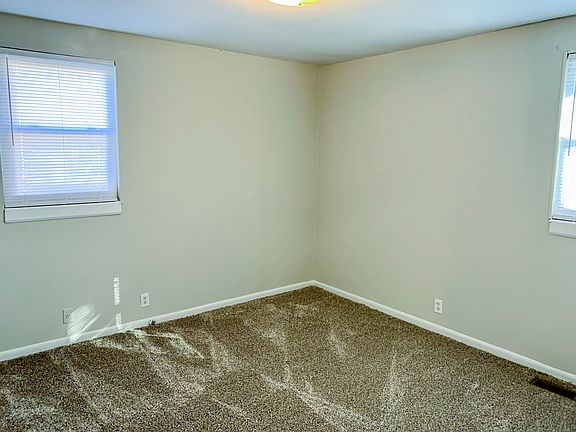 4th image of 118 Rainbow Cir