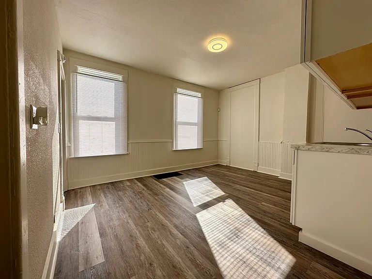 2700 W Marquette St — Photo 11