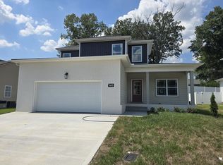 3613 Westlake Dr, Clarksville, TN 37040