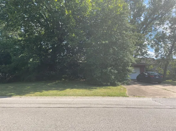 9410 Indian Meadows Dr, Saint Louis, MO 63132