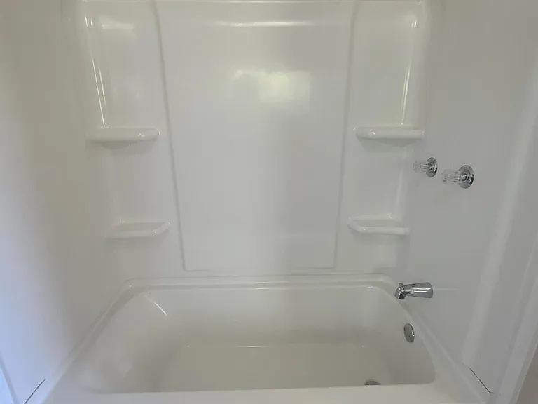 1032 N Railroad Ave — Photo 13