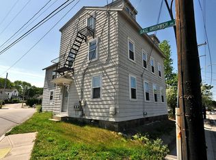 1724 Main St, West Warwick, RI 02893
