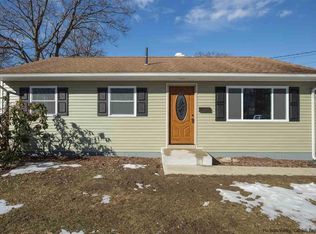 16 Jaeger Dr, Cornwall, NY 12518