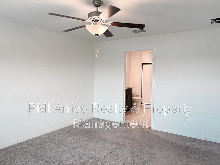 5487 Blue Azure Dr — Photo 11