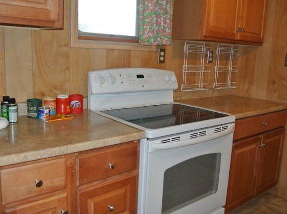 4th image of 747 Marshall Johnson Ave S