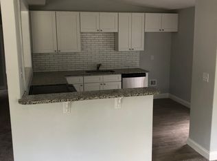 1990 Burkholder Cir W, Jacksonville, FL 32216