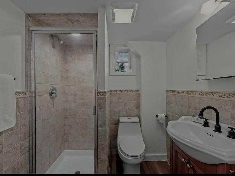 2nd image of 20 Chestnut St