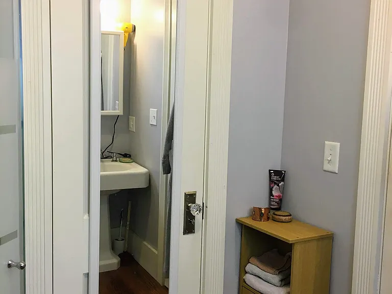 305 Utica St — Photo 14