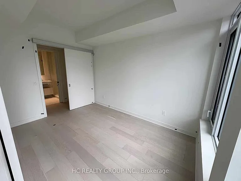 11 Yorkville Ave E #1412 — Photo 5