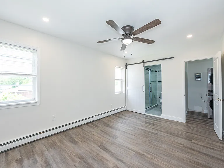 116 Lexington Ave — Photo 14