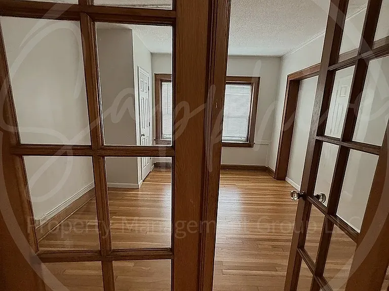 853 Barnett Ave — Photo 9