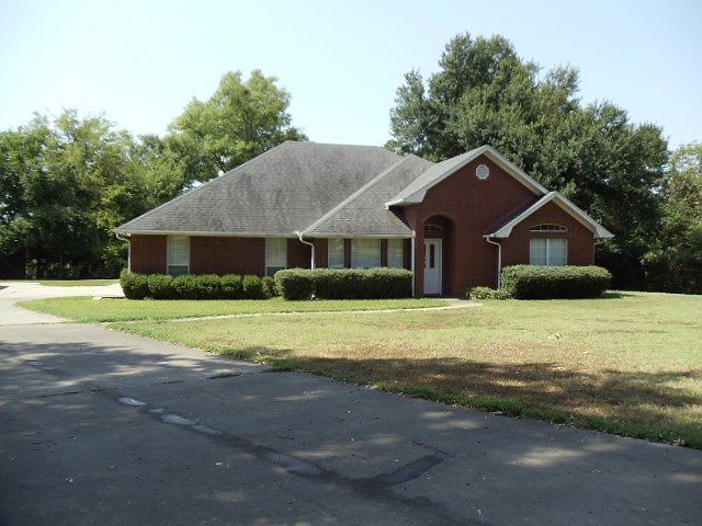 1st image of 616 Highland Oaks St