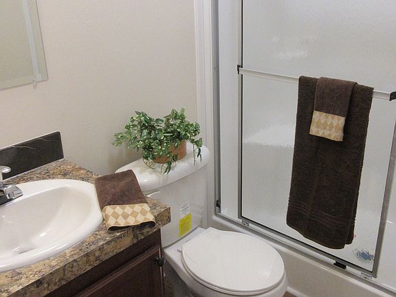 3rd image of 311 Ashwood Dr