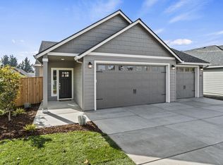 3748 Harbrooke Rd #17, Medford, OR 97504