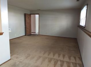 916 State St #2, Emporia, KS 66801