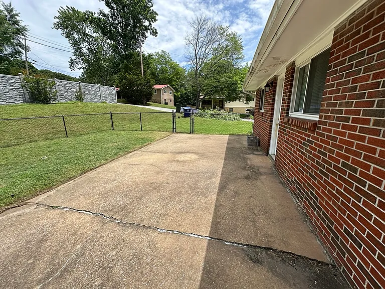 1309 Koblan Dr — Photo 26