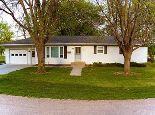 765 S Denver St, Nelson, NE 68961