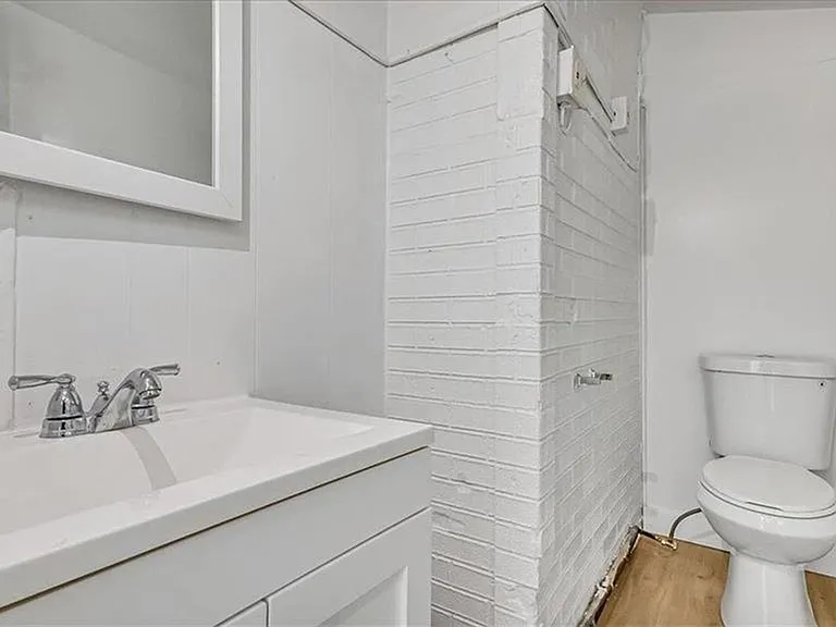 841 Jackson St — Photo 16