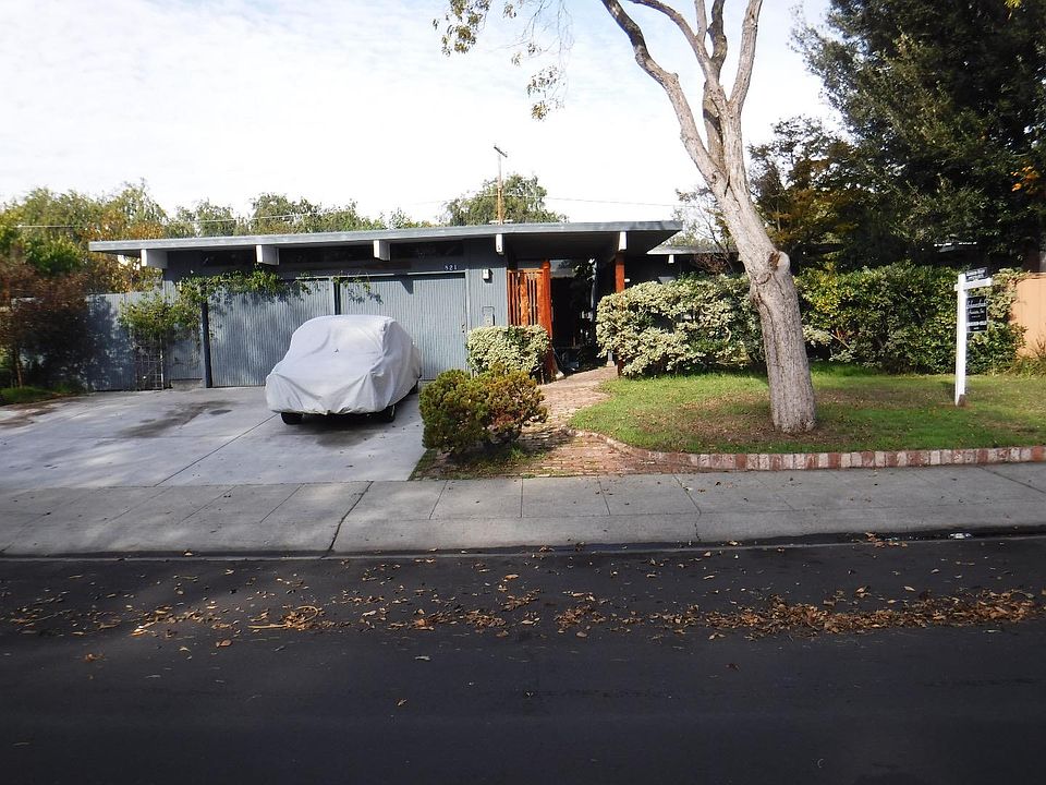 1st image of 821 Richardson Ct