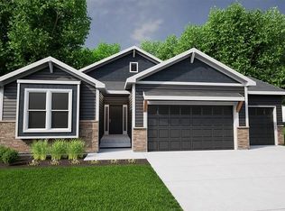 14554 S Shady Bend Rd, Olathe, KS 66061