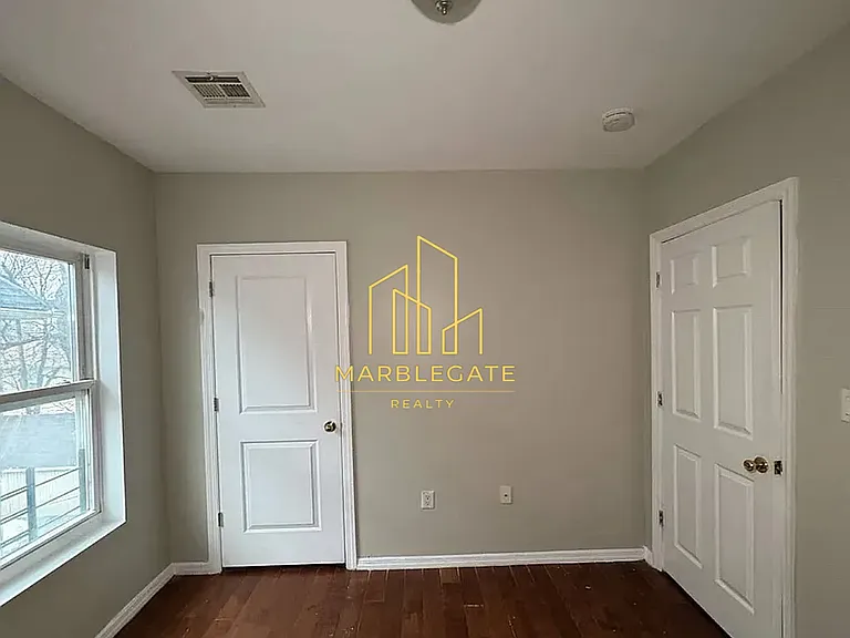 406 Park Ave #44 — Photo 6