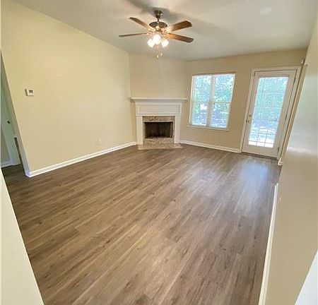 4th image of 7 Sandlewood Ct