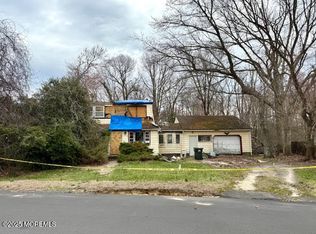 204 Sunset Ln, Howell, NJ 07731