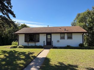 430 11th Ave NW, New Brighton, MN 55112
