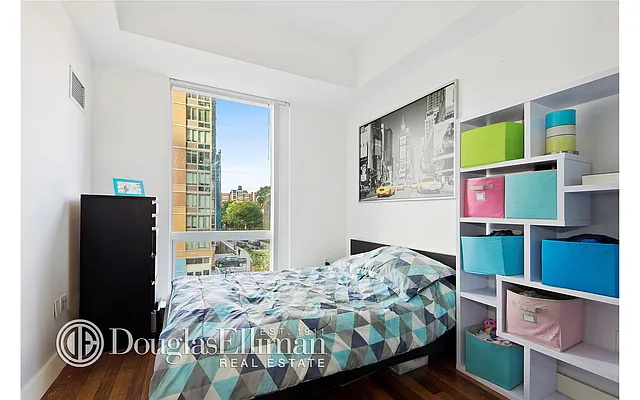 Sold by Douglas Elliman | media 20