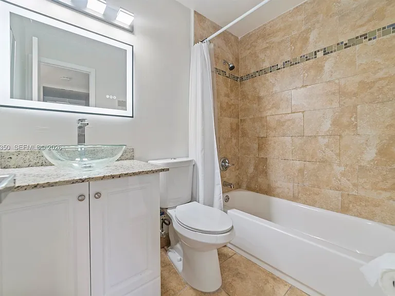 880 NE 207th Ter #20210 — Photo 6