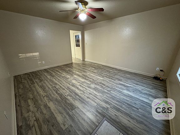 3rd image of 601 Bogil Rd APT 4