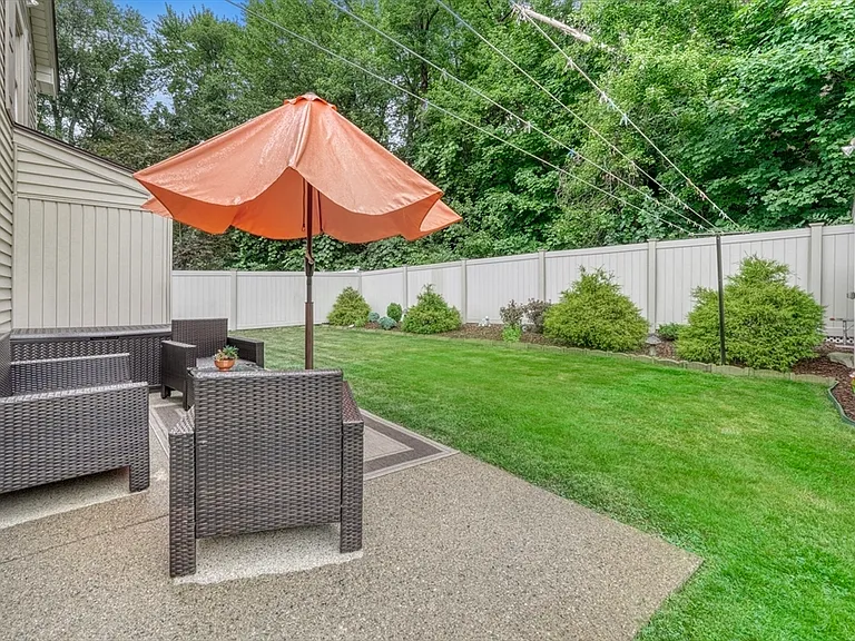 43 Deerfield Ave #43 — Photo 18
