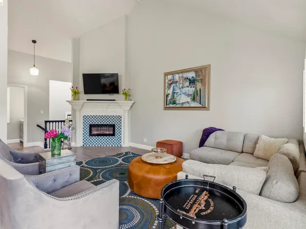 57 Mozden Ln, Pleasant Hill, CA 94523