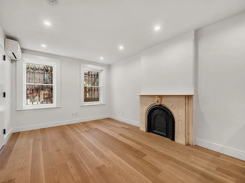 1st image of 400 Vanderbilt Ave Floor 1