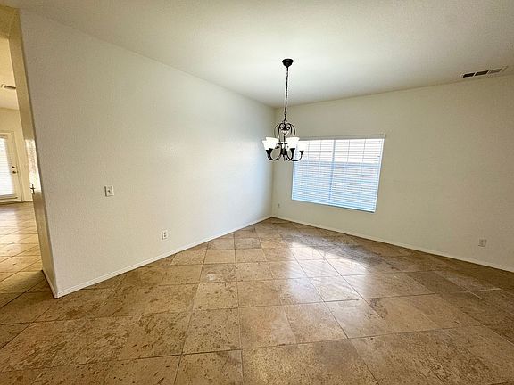 5th image of 4132 Grandview Dr