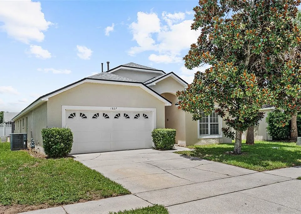 7827 Myrtle Oak Ln
