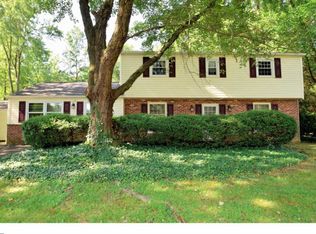 1440 Glen Echo Dr, Huntingdon Valley, PA 19006