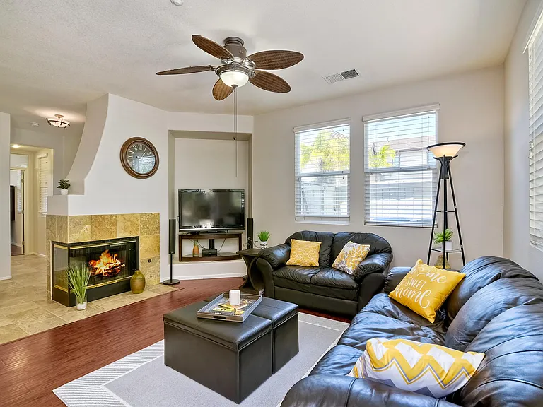 16471 Calloway Dr — Photo 2