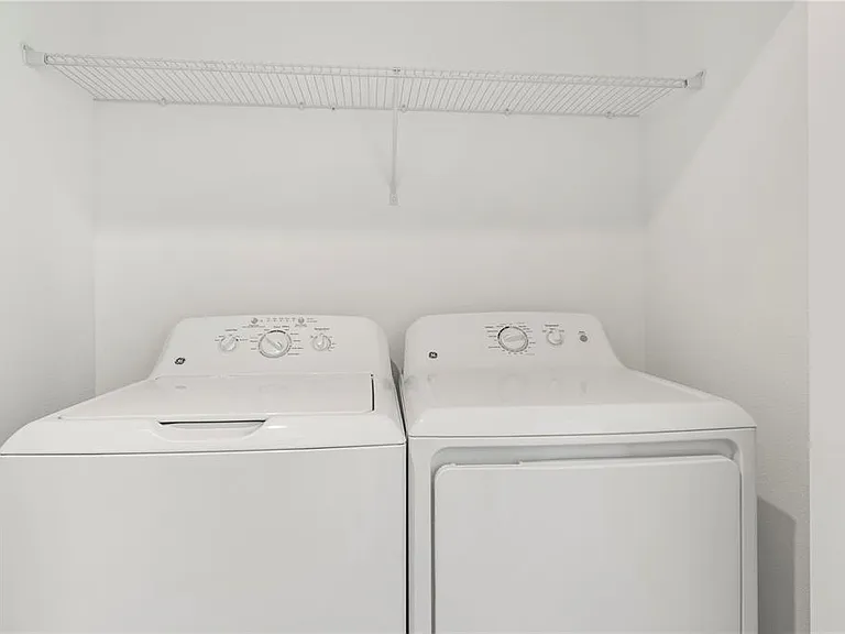 6256 Fairmont Ln — Photo 17