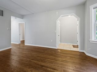 3726 N Troy St #2W, Chicago, IL 60618