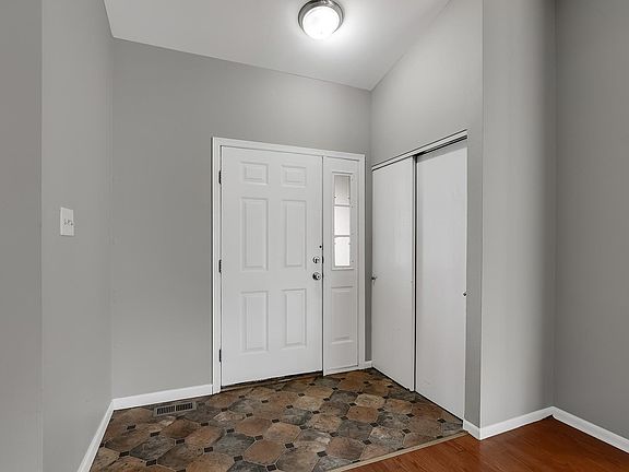 3rd image of 11548 Raymond Ave