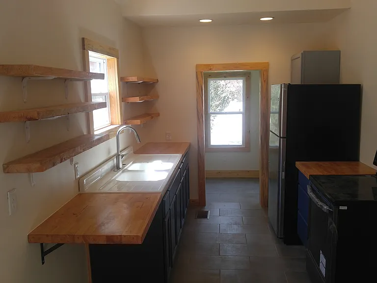 209 Douglas Ave — Photo 6