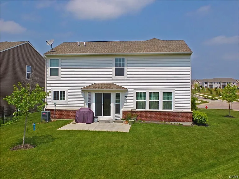 3 Shady Pines Ave — Photo 3
