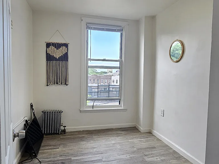 985 Herkimer St #TOPFLOOR — Photo 9