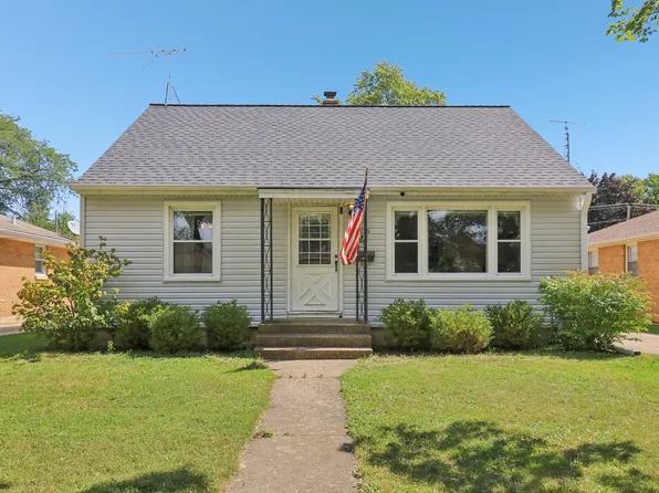 1905 Linden Ave, Waukegan, IL 60087